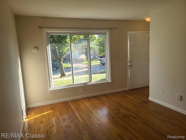 937 E ANNABELLE Avenue, Hazel Park, MI 48030