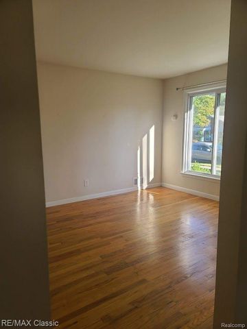 937 E ANNABELLE Avenue, Hazel Park, MI 48030
