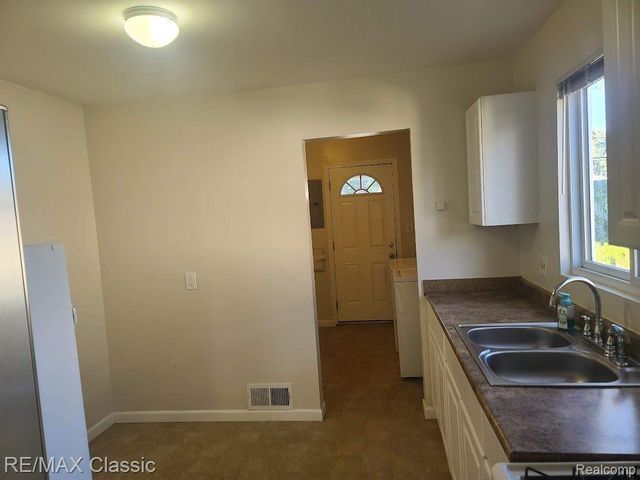 937 E ANNABELLE Avenue, Hazel Park, MI 48030