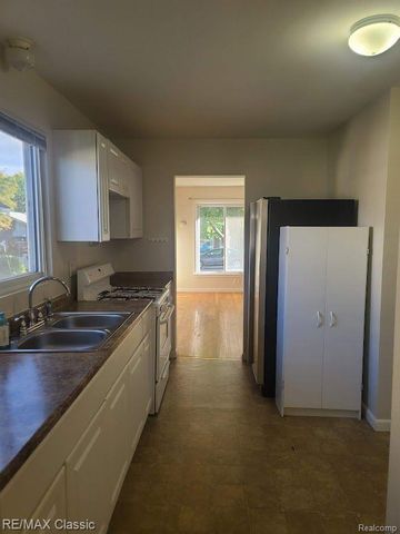 937 E ANNABELLE Avenue, Hazel Park, MI 48030