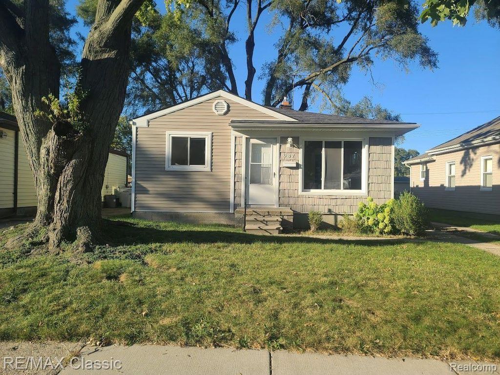 937 E ANNABELLE Avenue, Hazel Park, MI 48030