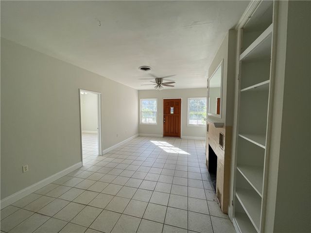 2222 Ponce De Leon Circle B, Vero Beach, FL 32960