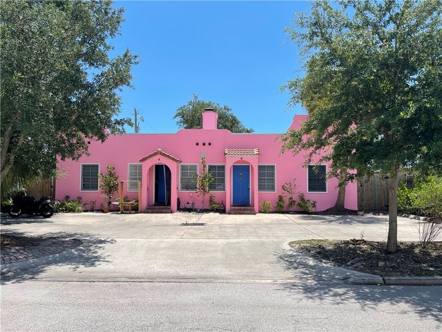 2222 Ponce De Leon Circle B, Vero Beach, FL 32960