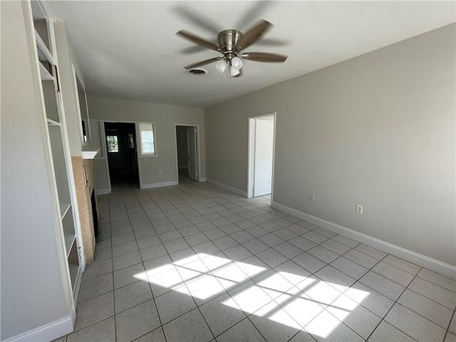 2222 Ponce De Leon Circle B, Vero Beach, FL 32960