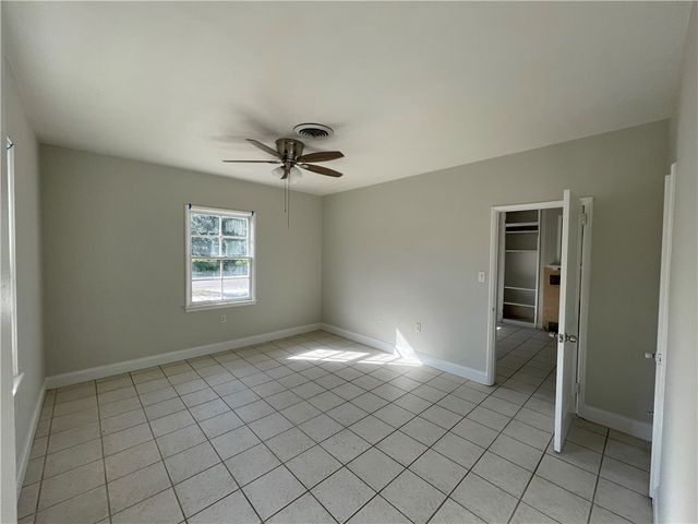 2222 Ponce De Leon Circle B, Vero Beach, FL 32960