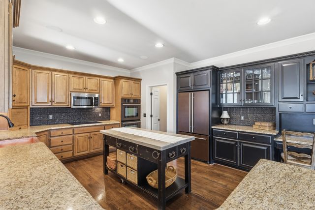 201 Lake Ridge Ct, Franklin, TN 37069