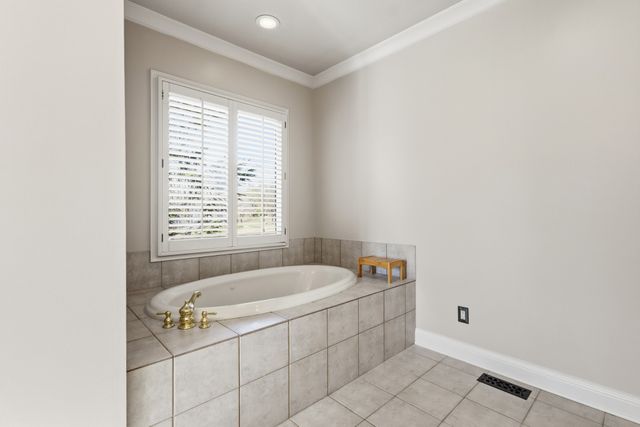 201 Lake Ridge Ct, Franklin, TN 37069