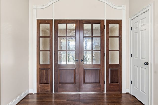 201 Lake Ridge Ct, Franklin, TN 37069