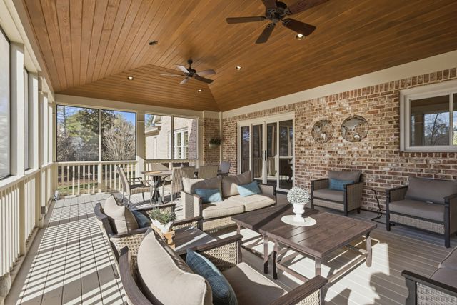 201 Lake Ridge Ct, Franklin, TN 37069