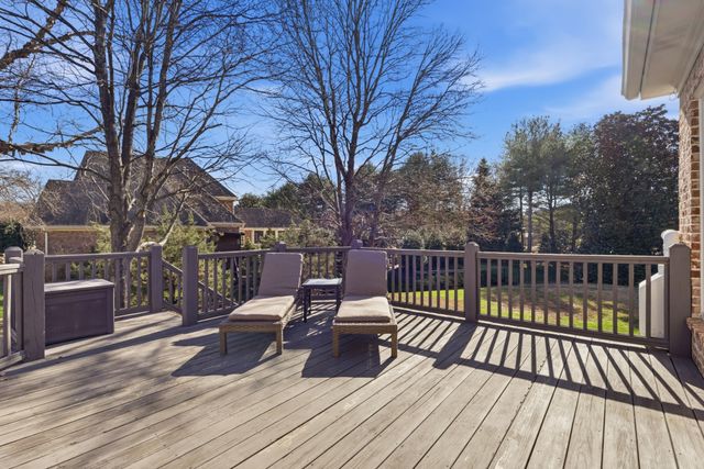 201 Lake Ridge Ct, Franklin, TN 37069