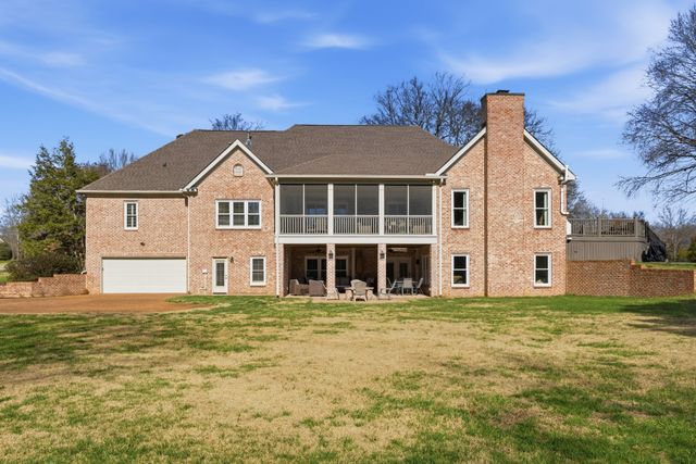 201 Lake Ridge Ct, Franklin, TN 37069