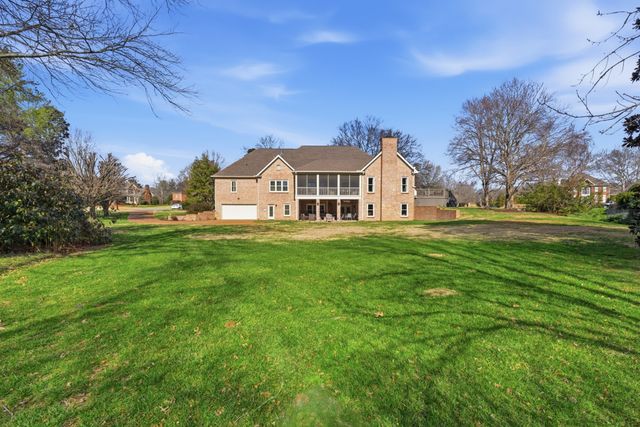 201 Lake Ridge Ct, Franklin, TN 37069