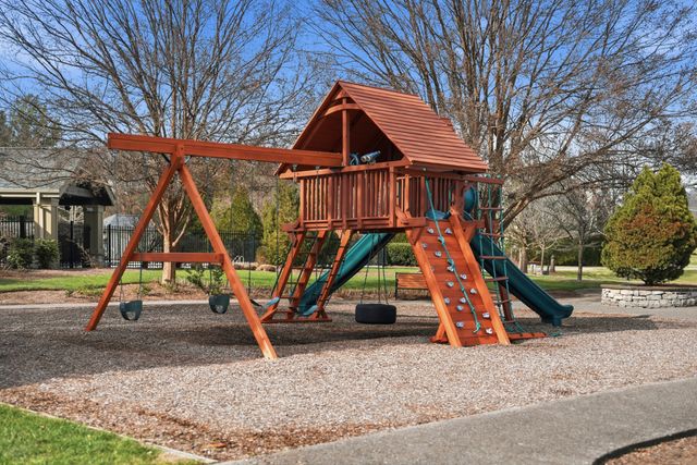 201 Lake Ridge Ct, Franklin, TN 37069