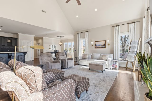 201 Lake Ridge Ct, Franklin, TN 37069