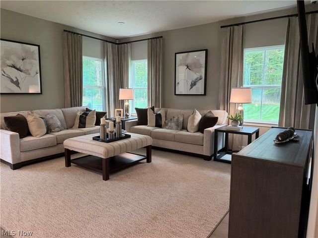 1164 Fox Run, Grafton, OH 44044