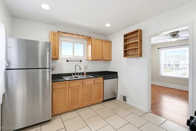 4214 Longwood Avenue, Parma, OH 44134