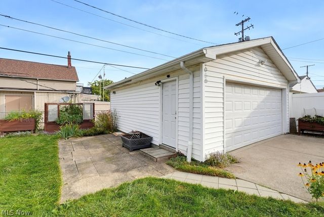 4214 Longwood Avenue, Parma, OH 44134
