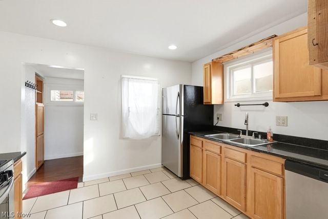 4214 Longwood Avenue, Parma, OH 44134
