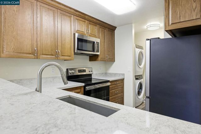 1761 Carmel Dr 203, Walnut Creek, CA 94596