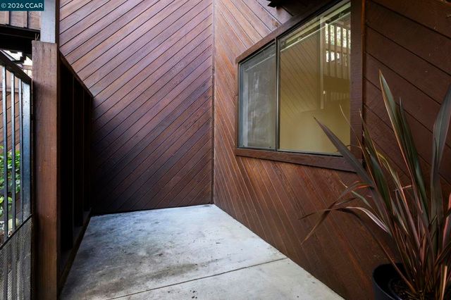 1761 Carmel Dr 203, Walnut Creek, CA 94596