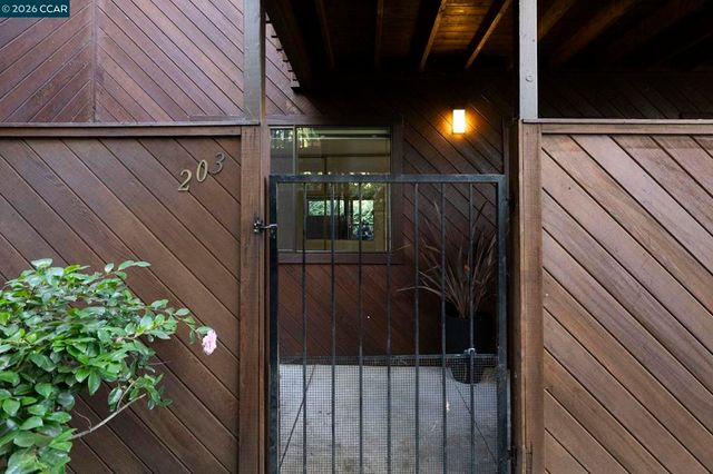 1761 Carmel Dr 203, Walnut Creek, CA 94596