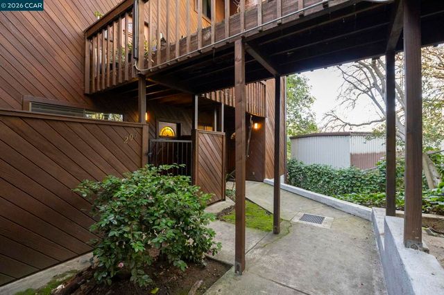 1761 Carmel Dr 203, Walnut Creek, CA 94596