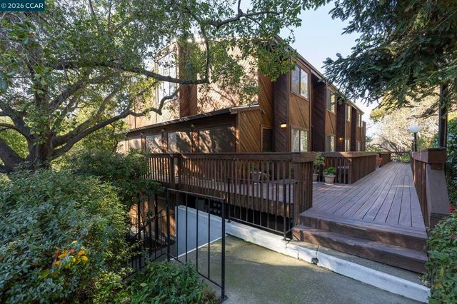 1761 Carmel Dr 203, Walnut Creek, CA 94596