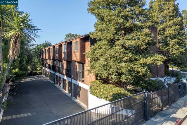 1761 Carmel Dr 203, Walnut Creek, CA 94596