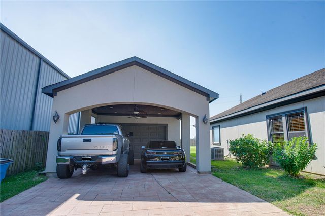 21074 Briar Chase Drive, Porter, TX 77365