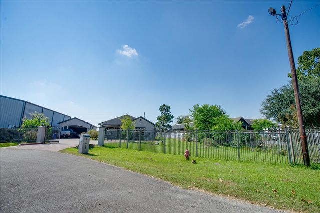 21074 Briar Chase Drive, Porter, TX 77365