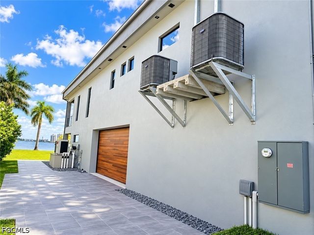 141 E North Shore AVE, North Fort Myers, FL 33917