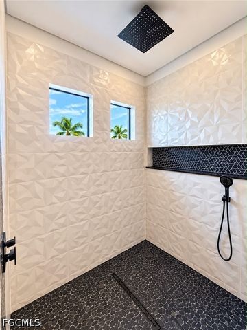 141 E North Shore AVE, North Fort Myers, FL 33917