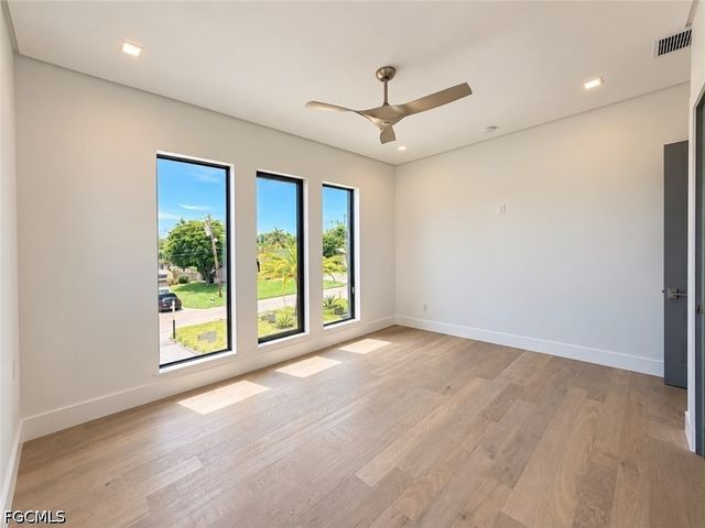 141 E North Shore AVE, North Fort Myers, FL 33917