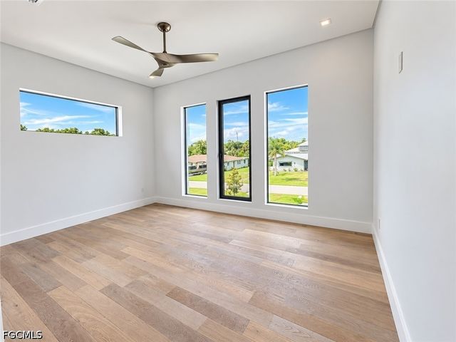 141 E North Shore AVE, North Fort Myers, FL 33917