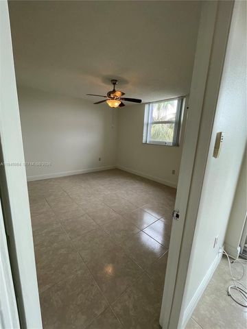 10090 NW 80th Ct 1304, Hialeah Gardens, FL 33016