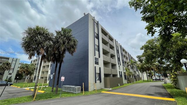 10090 NW 80th Ct 1304, Hialeah Gardens, FL 33016