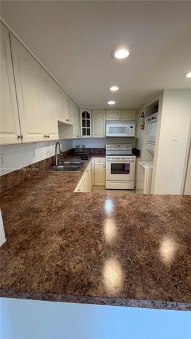 10090 NW 80th Ct 1304, Hialeah Gardens, FL 33016