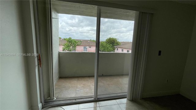 10090 NW 80th Ct 1304, Hialeah Gardens, FL 33016