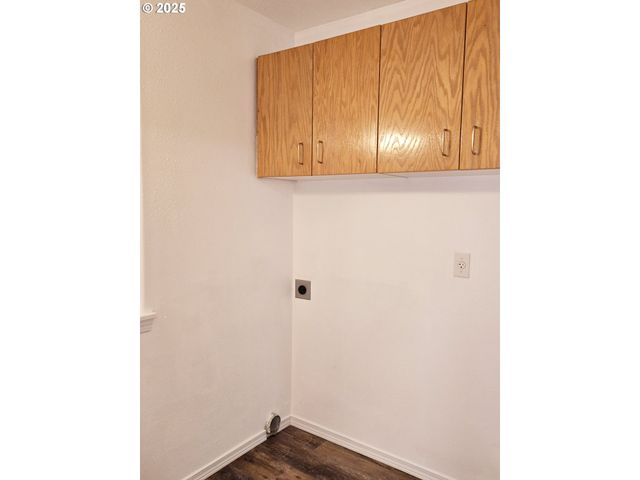 11829 Se MILL Ct, Portland, OR 97216