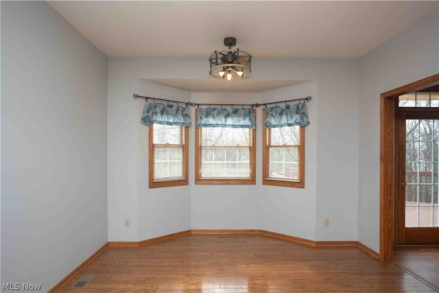 647 N Ridgecliff Street, Tallmadge, OH 44278