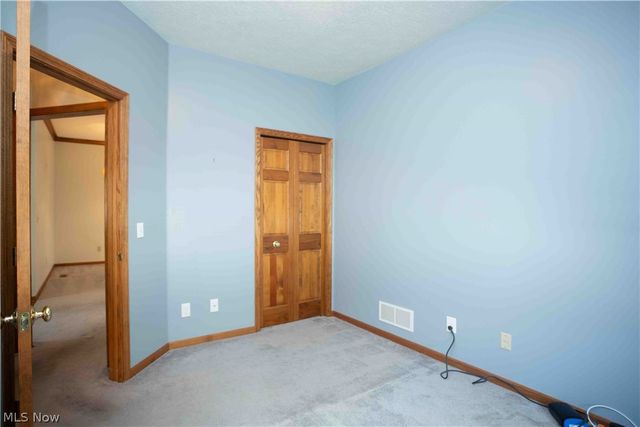 647 N Ridgecliff Street, Tallmadge, OH 44278