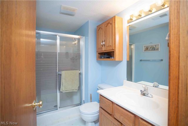 647 N Ridgecliff Street, Tallmadge, OH 44278