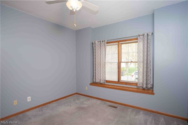 647 N Ridgecliff Street, Tallmadge, OH 44278