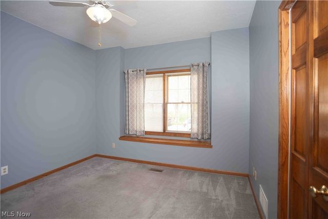 647 N Ridgecliff Street, Tallmadge, OH 44278
