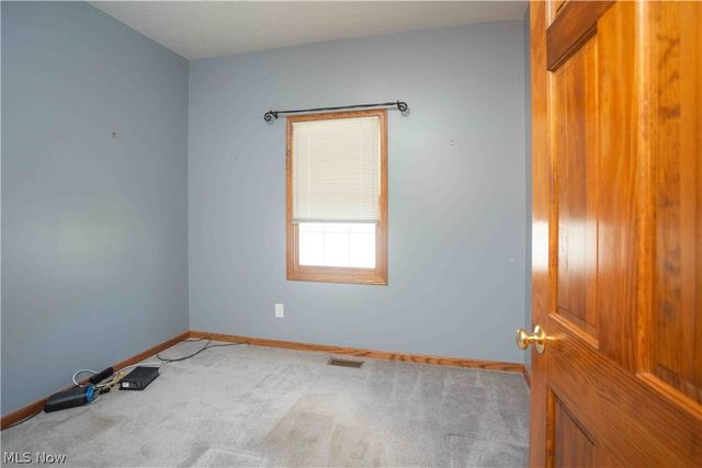 647 N Ridgecliff Street, Tallmadge, OH 44278