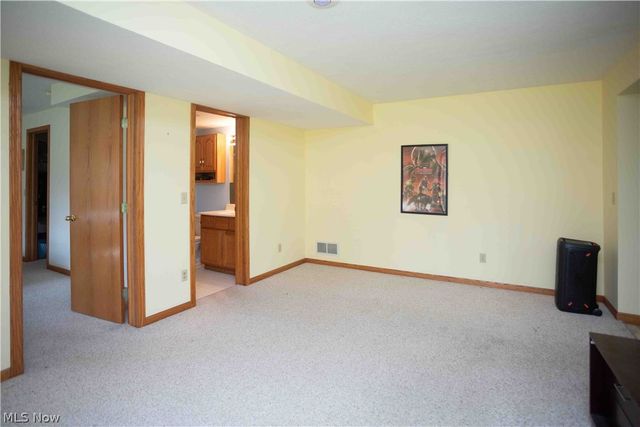 647 N Ridgecliff Street, Tallmadge, OH 44278