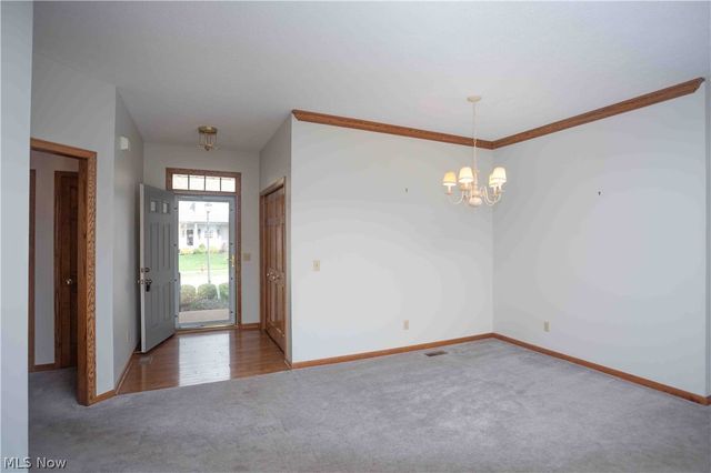 647 N Ridgecliff Street, Tallmadge, OH 44278