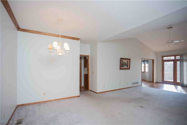 647 N Ridgecliff Street, Tallmadge, OH 44278