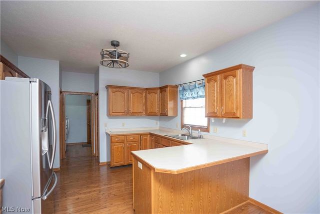 647 N Ridgecliff Street, Tallmadge, OH 44278