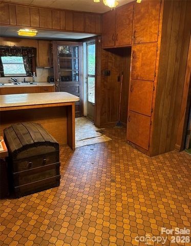 90 Tremont Street, Asheville, NC 28806